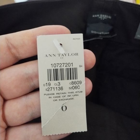 Ann‎ Taylor Factory Signature Straight Cropped Dark Brown Pants Size 6 - Picture 6 of 9